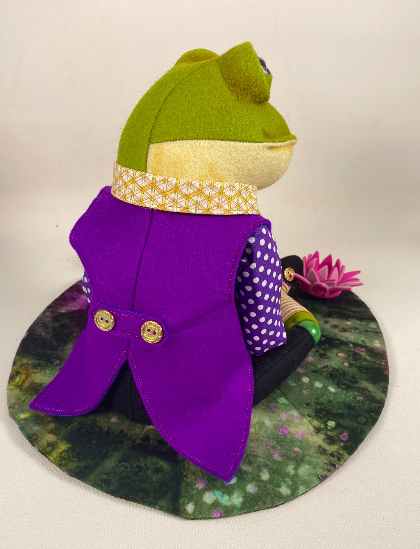 Frog Art Doll PDF Pattern  Approx 28cm Seated