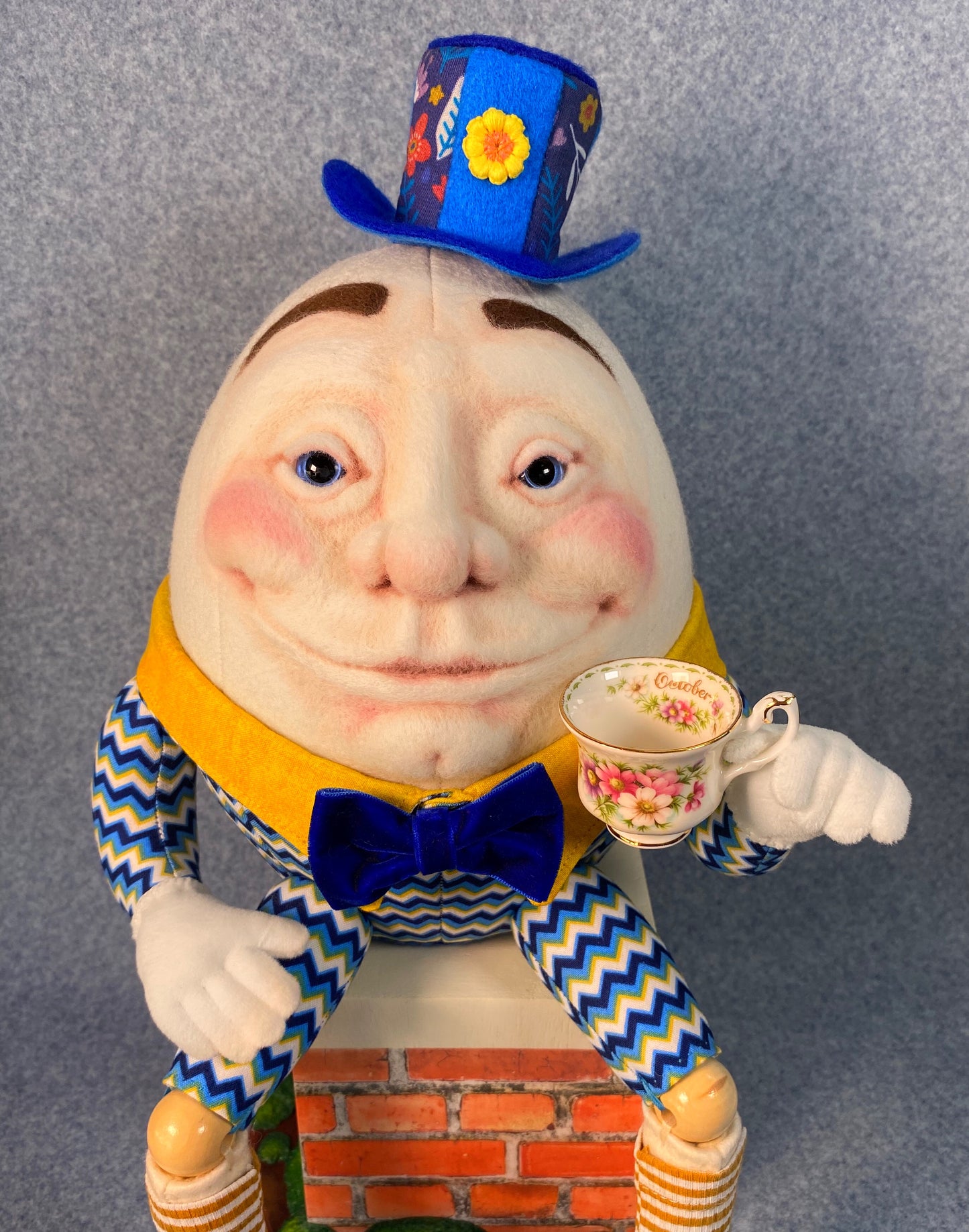 Humpty Dumpty PDF Pattern  Approx 42cm with Stand