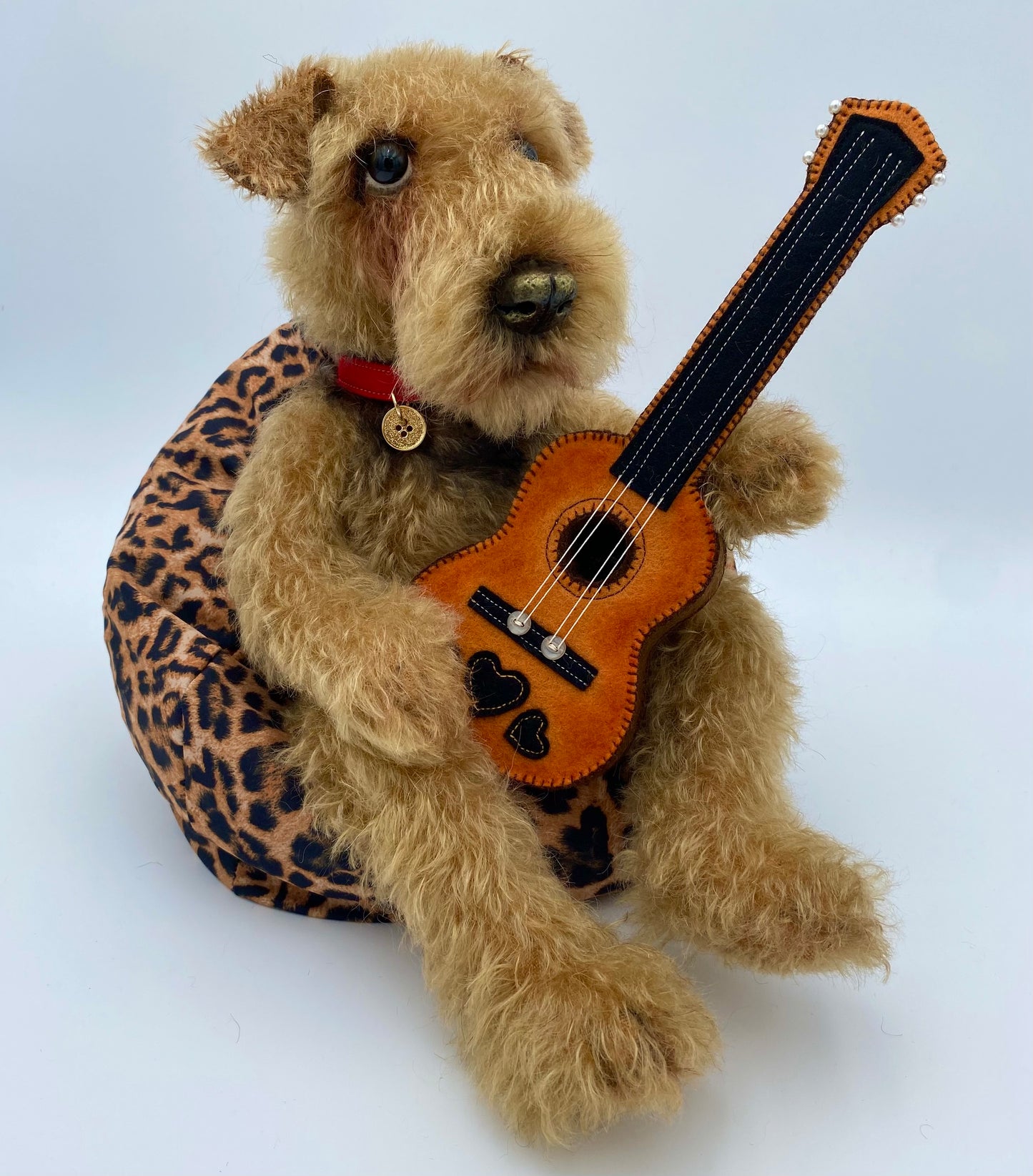 "Dougie" Airedale Terrier  PDF Pattern  Approx 22cm Seated